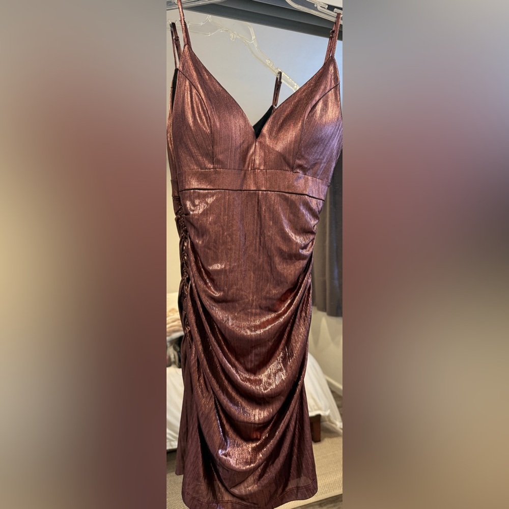 Emerald Sundae Metallic Ruched Bodycon Dress – Size Small – NWT
